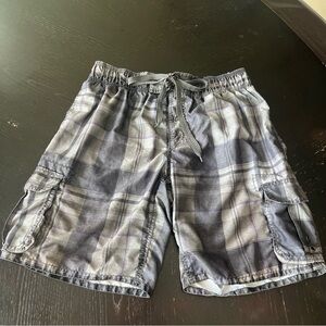 ✅ Arizona Jean Company Black and Gray Plaid Cargo Swim Shorts